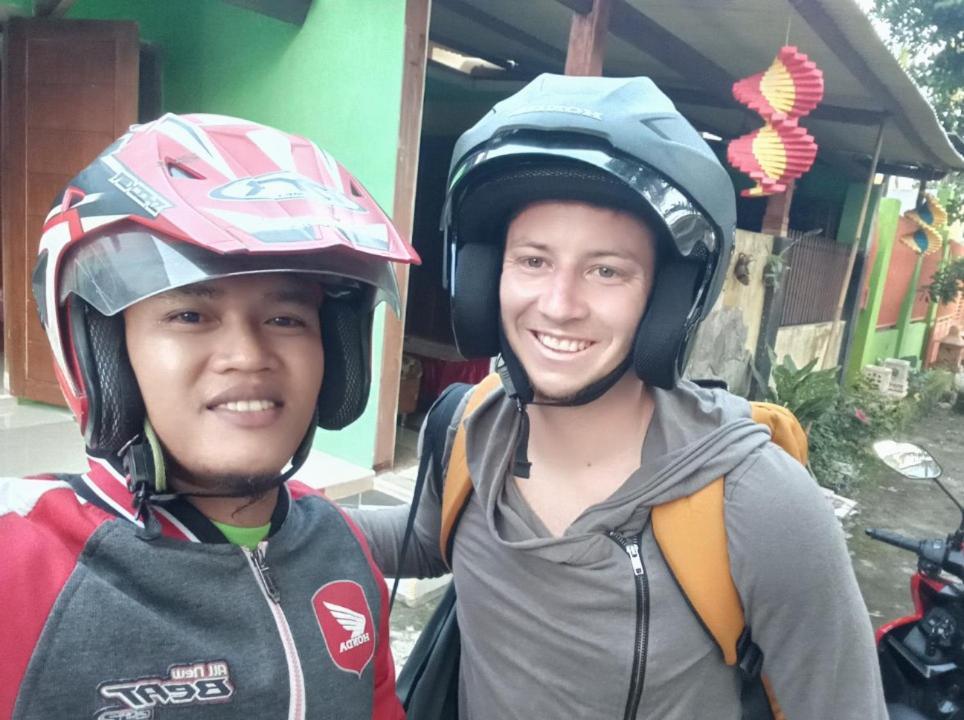 Javalindra Homestay Tour And Travel Banyuwangi  Eksteriør bilde