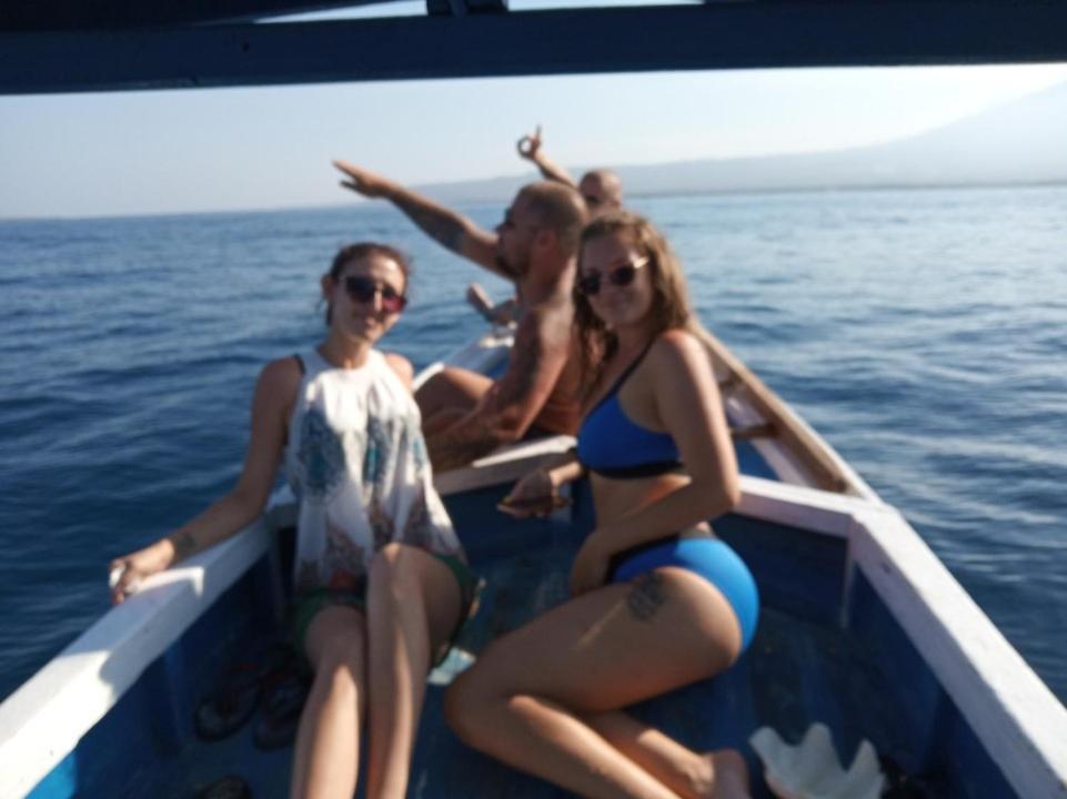 Javalindra Homestay Tour And Travel Banyuwangi  Eksteriør bilde